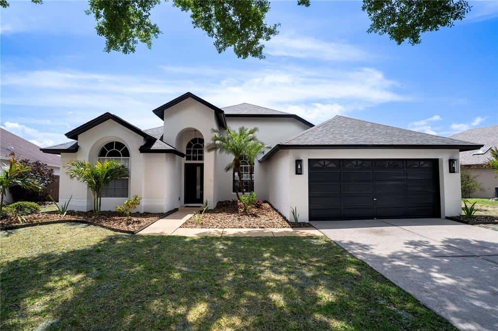 Single Family Residence in TAMPA