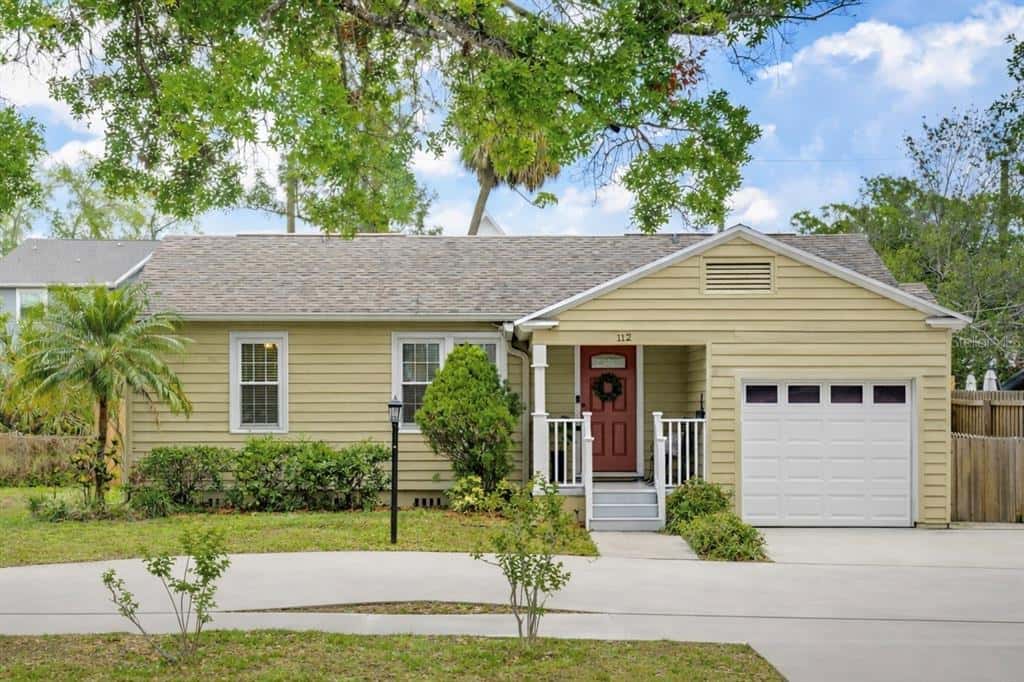 Single Family Residence in TAMPA