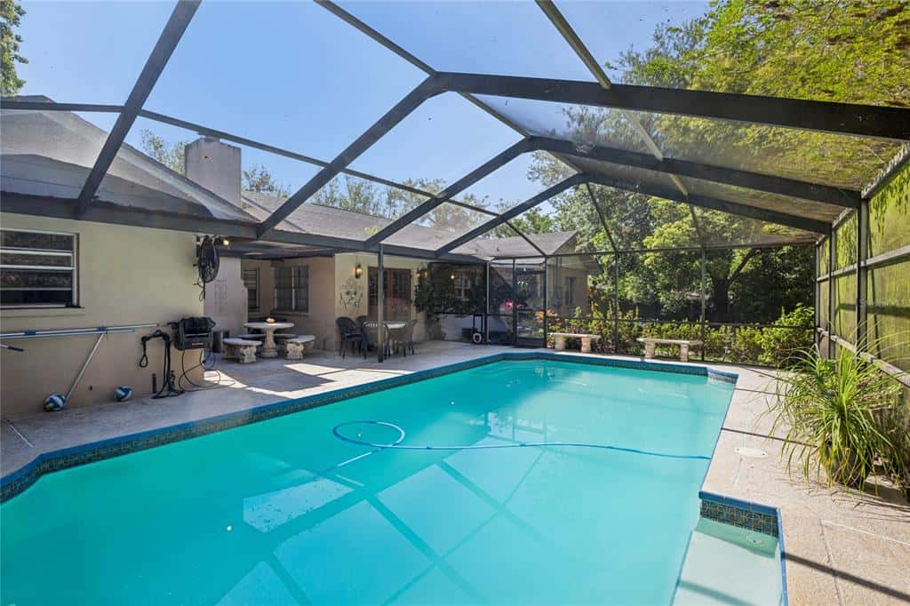 Single Family Residence in CLEARWATER