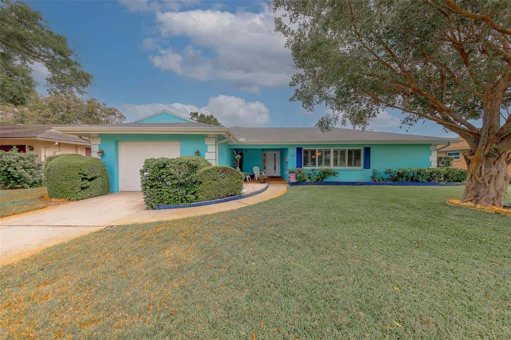 Single Family Residence in CLEARWATER