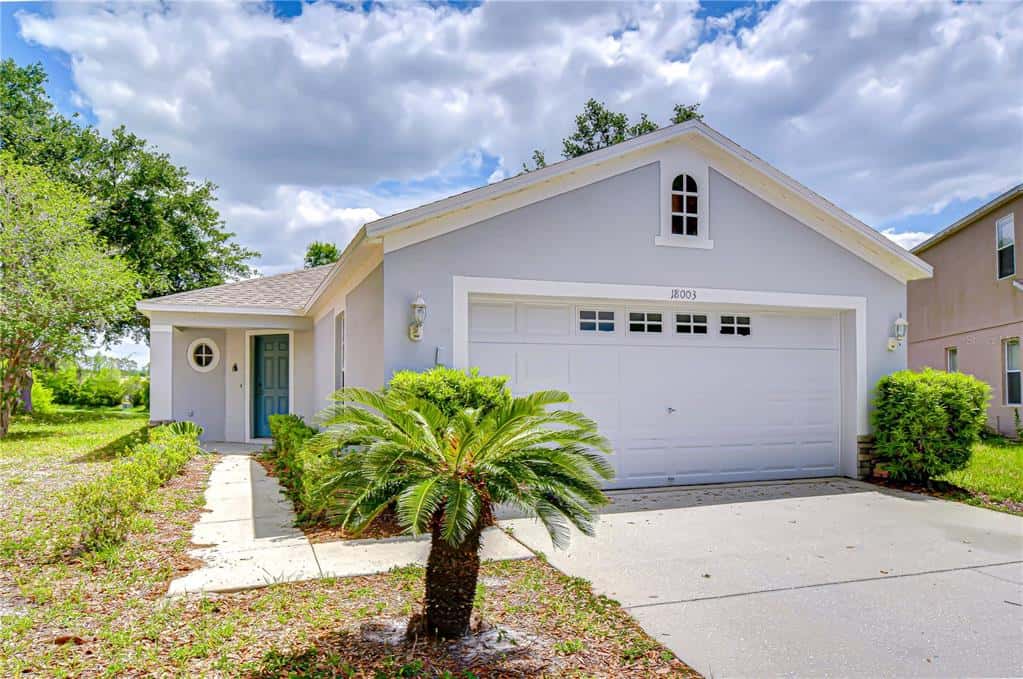 Single Family Residence in TAMPA