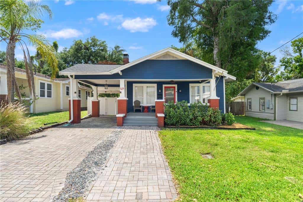 Single Family Residence in TAMPA