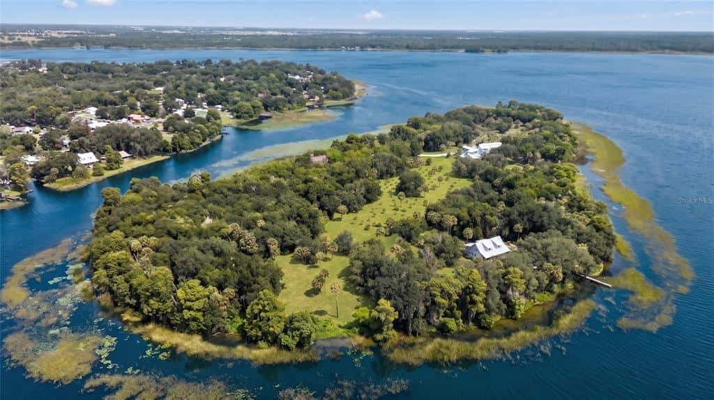Single Family Residence in HAINES CITY