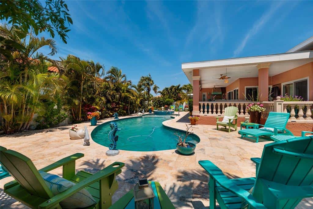 Single Family Residence in TIERRA VERDE
