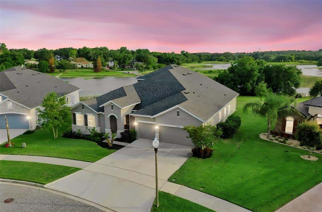 Single Family Residence in CLERMONT