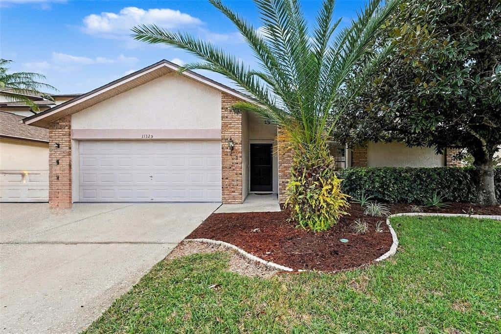Single Family Residence in TAMPA