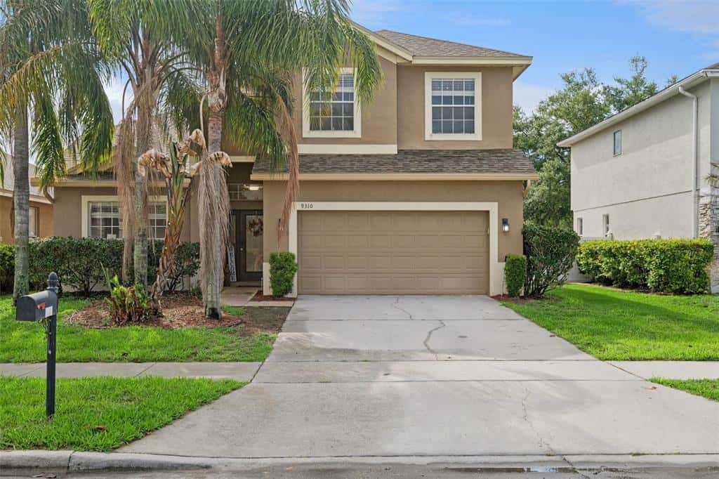 Single Family Residence in ORLANDO
