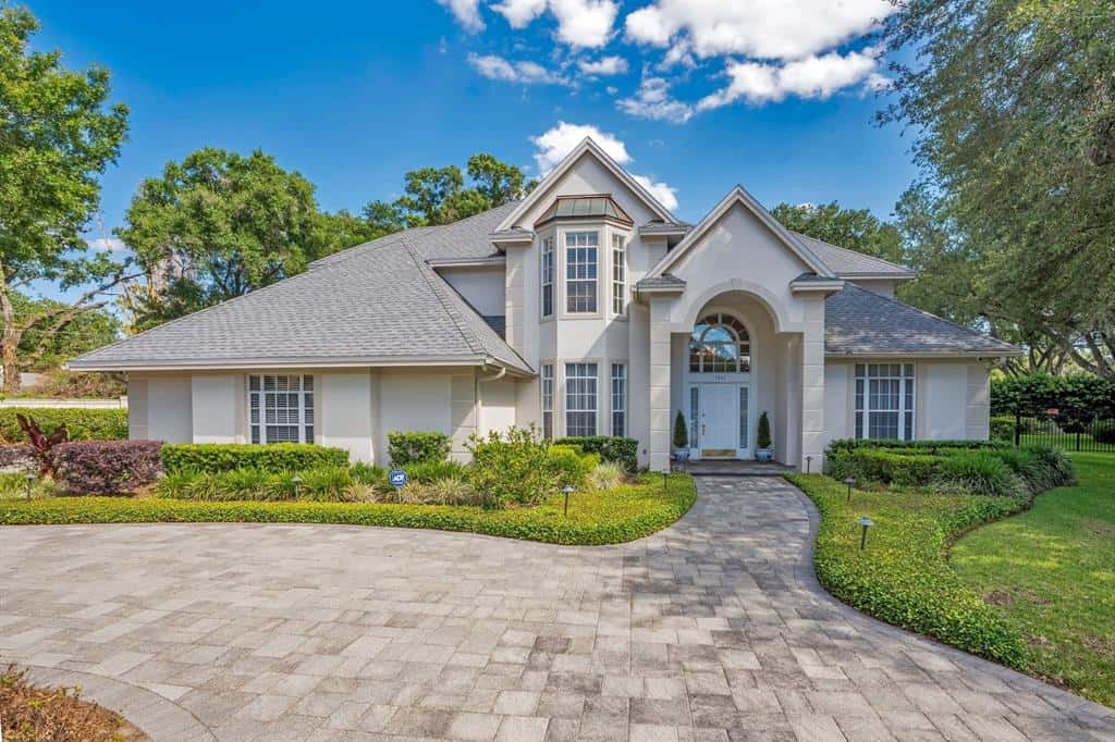 Single Family Residence in LAKELAND