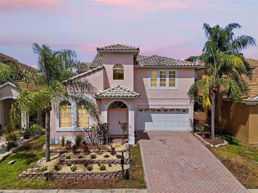 Single Family Residence in TAMPA