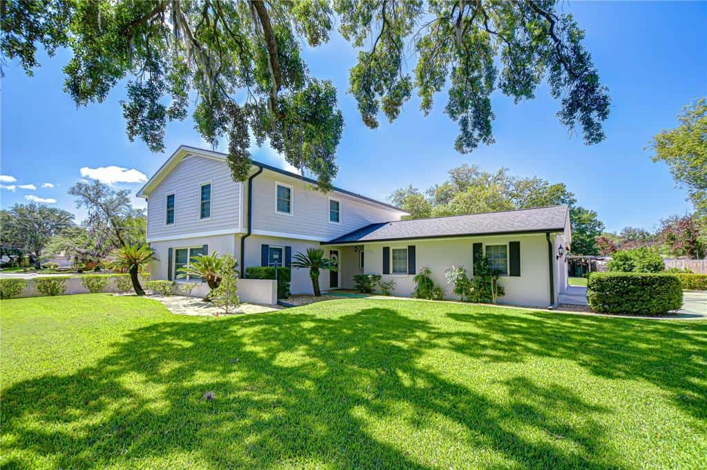 Single Family Residence in TAMPA