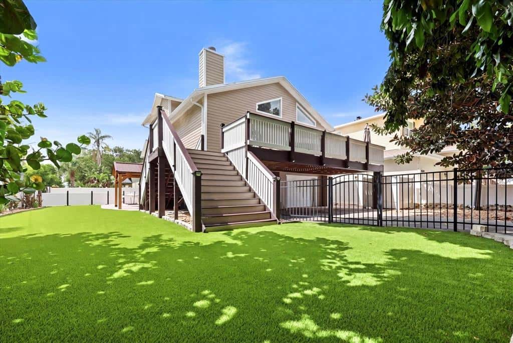 Single Family Residence in SEMINOLE