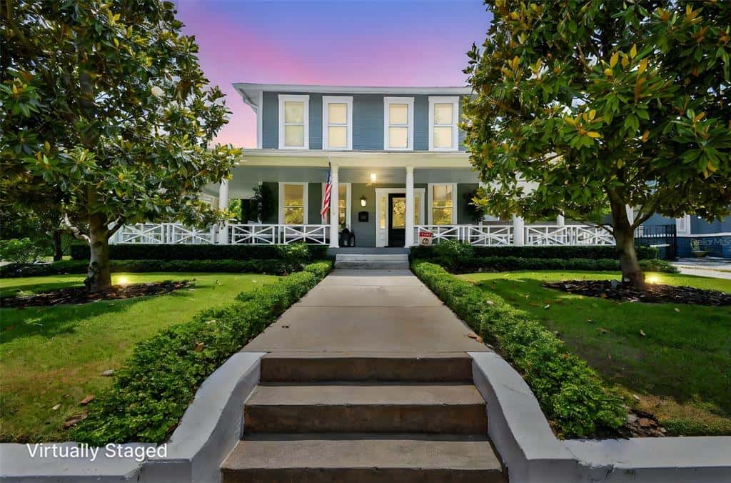 Single Family Residence in TAMPA