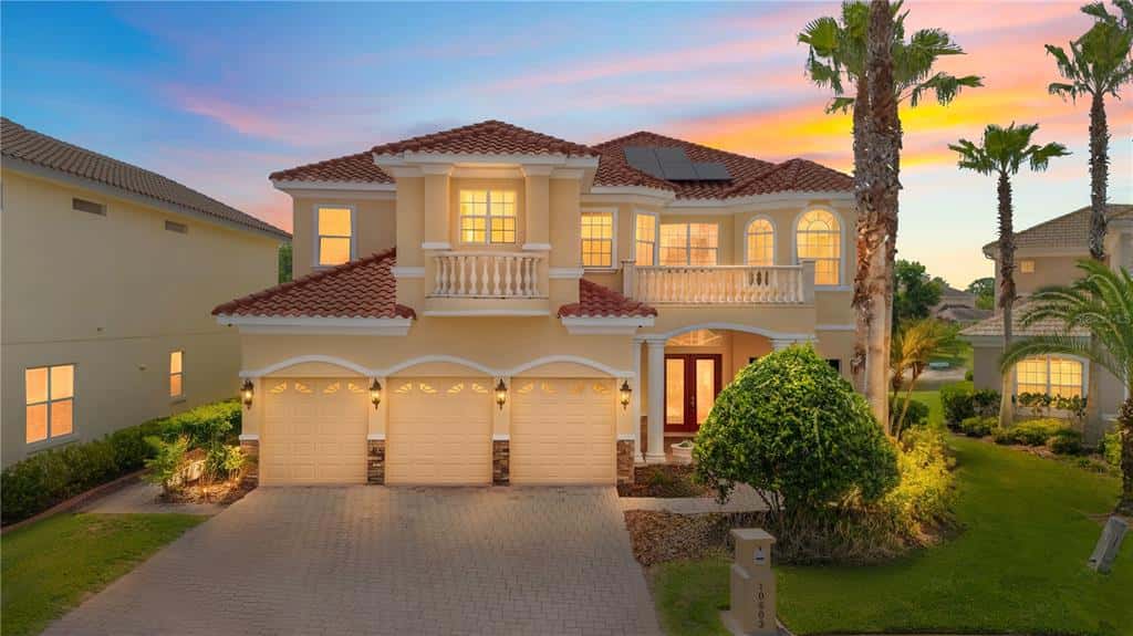 Single Family Residence in TAMPA