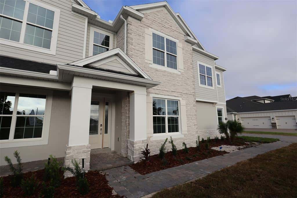 Single Family Residence in OVIEDO