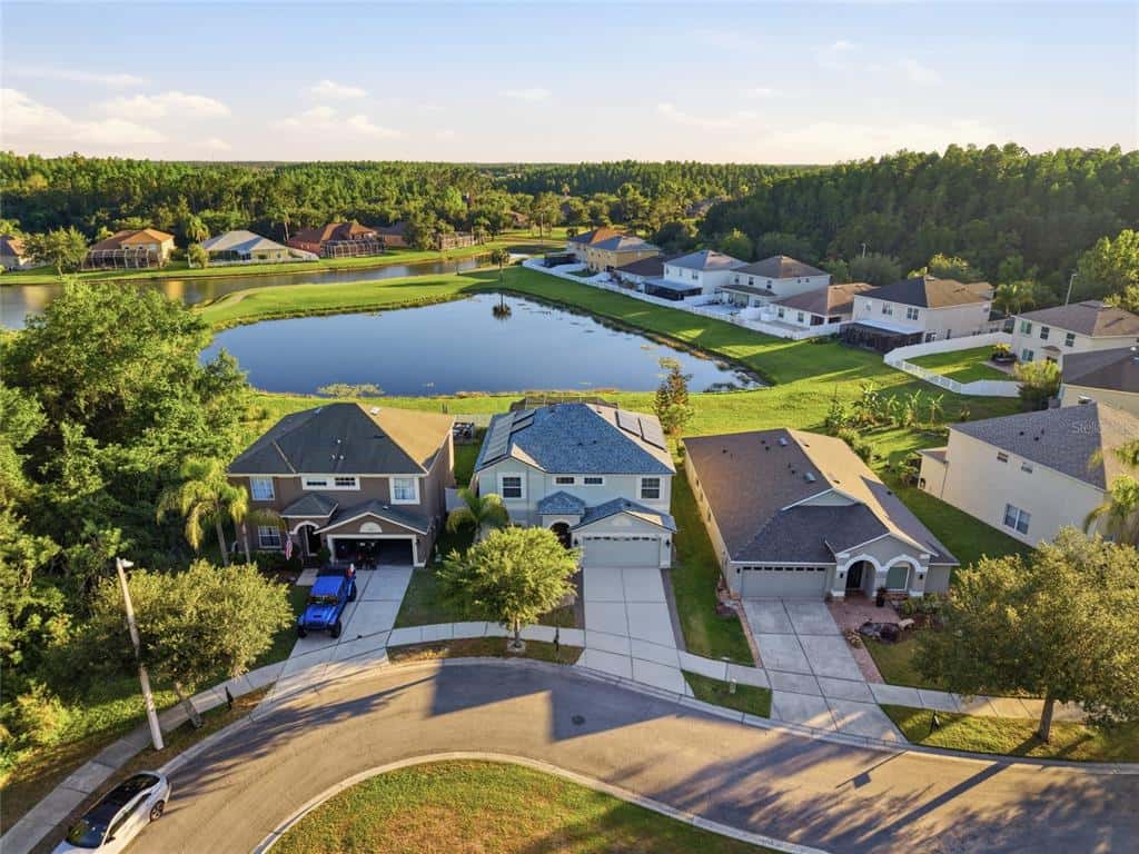 Single Family Residence in TAMPA