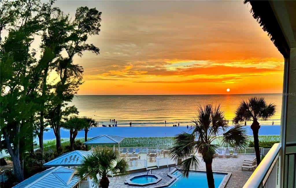 Condominium in INDIAN ROCKS BEACH
