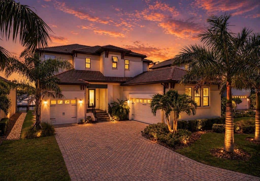Single Family Residence in RUSKIN
