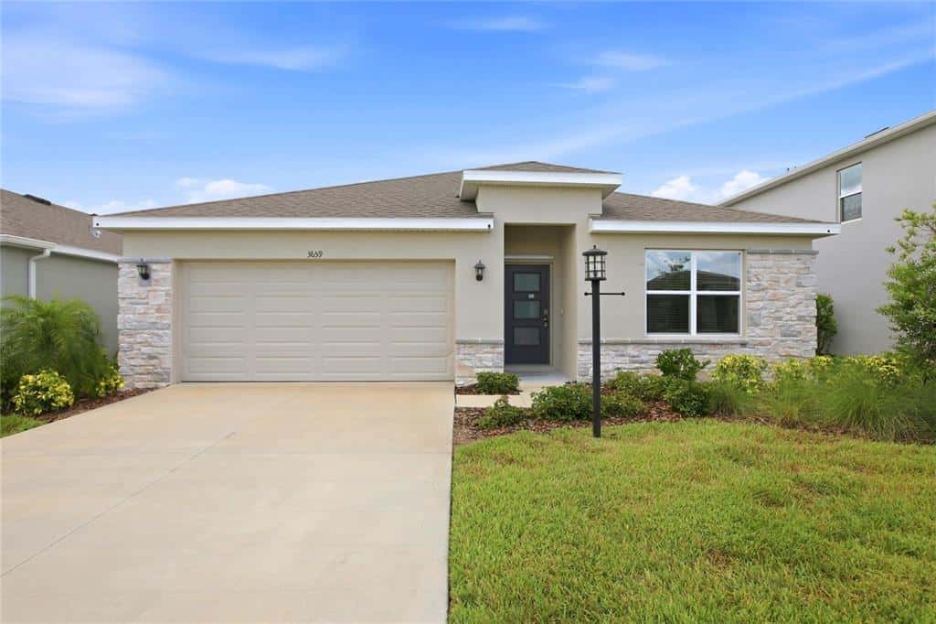 Single Family Residence in BRADENTON