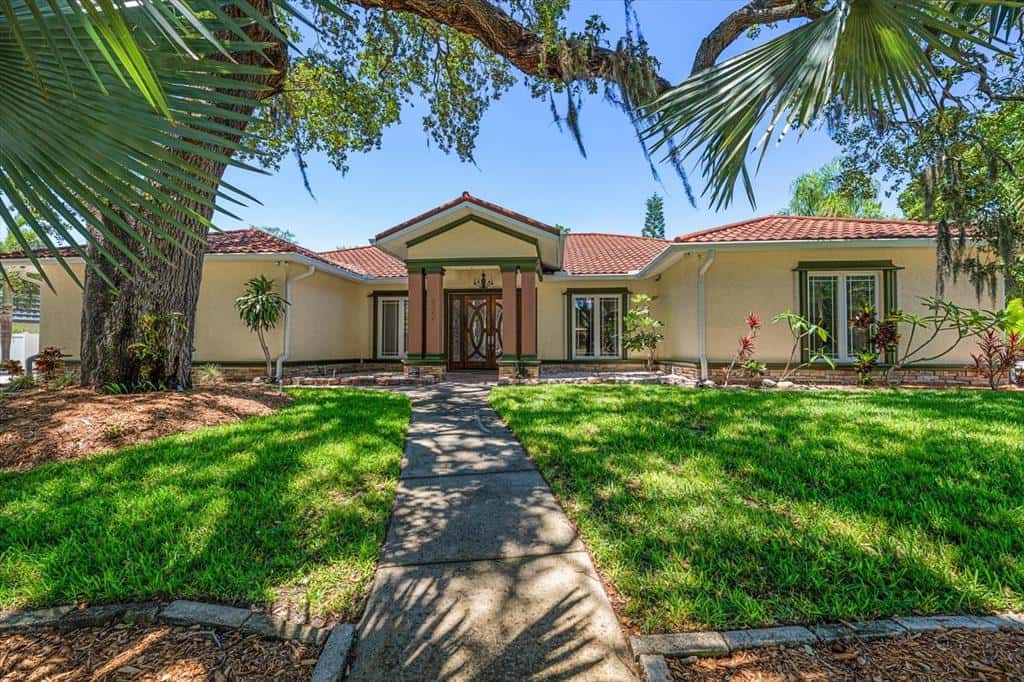 Single Family Residence in CLEARWATER
