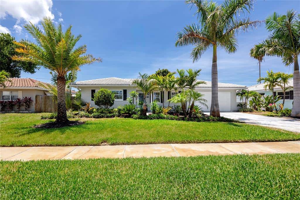 Single Family Residence in SEMINOLE