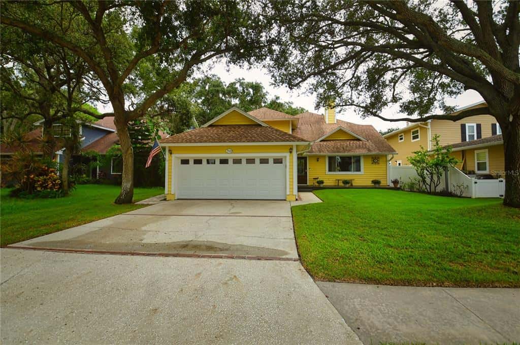 Single Family Residence in SEMINOLE