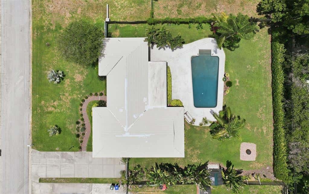 Single Family Residence in CLEARWATER