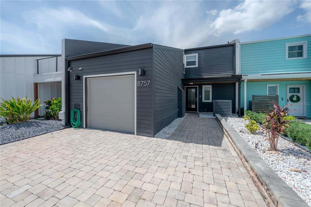 Townhouse in TAMPA