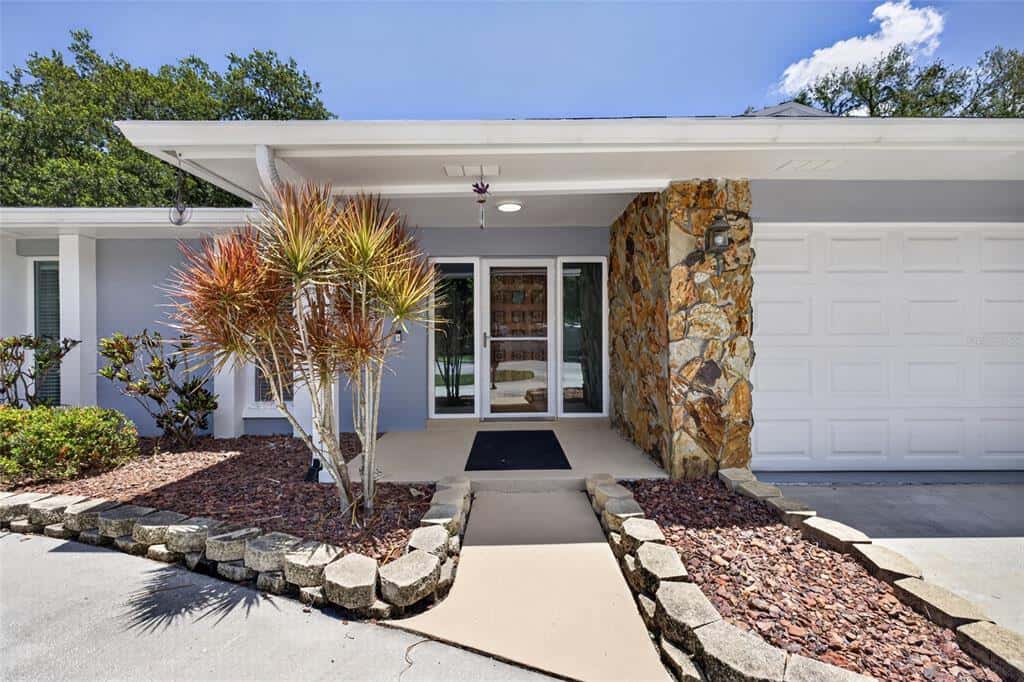 Single Family Residence in CLEARWATER