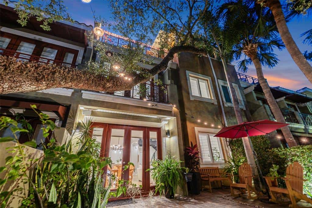 Townhouse in TAMPA