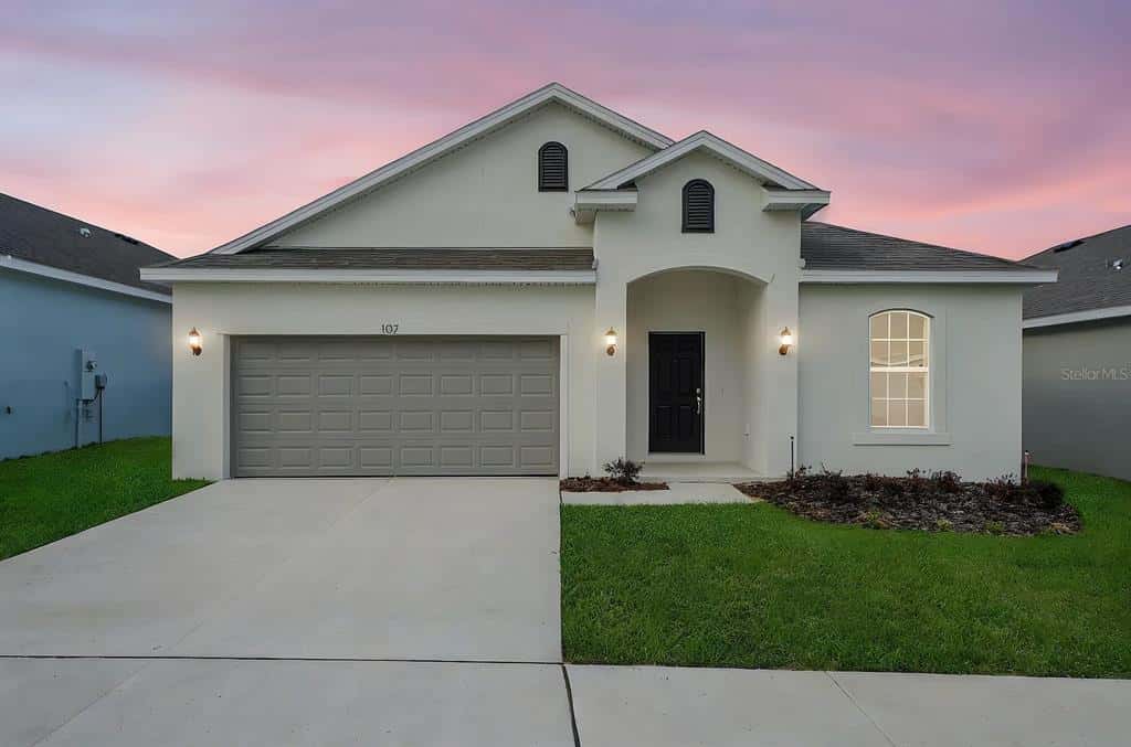 Single Family Residence in HAINES CITY