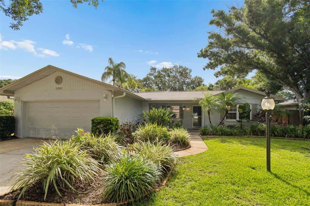Single Family Residence in CLEARWATER