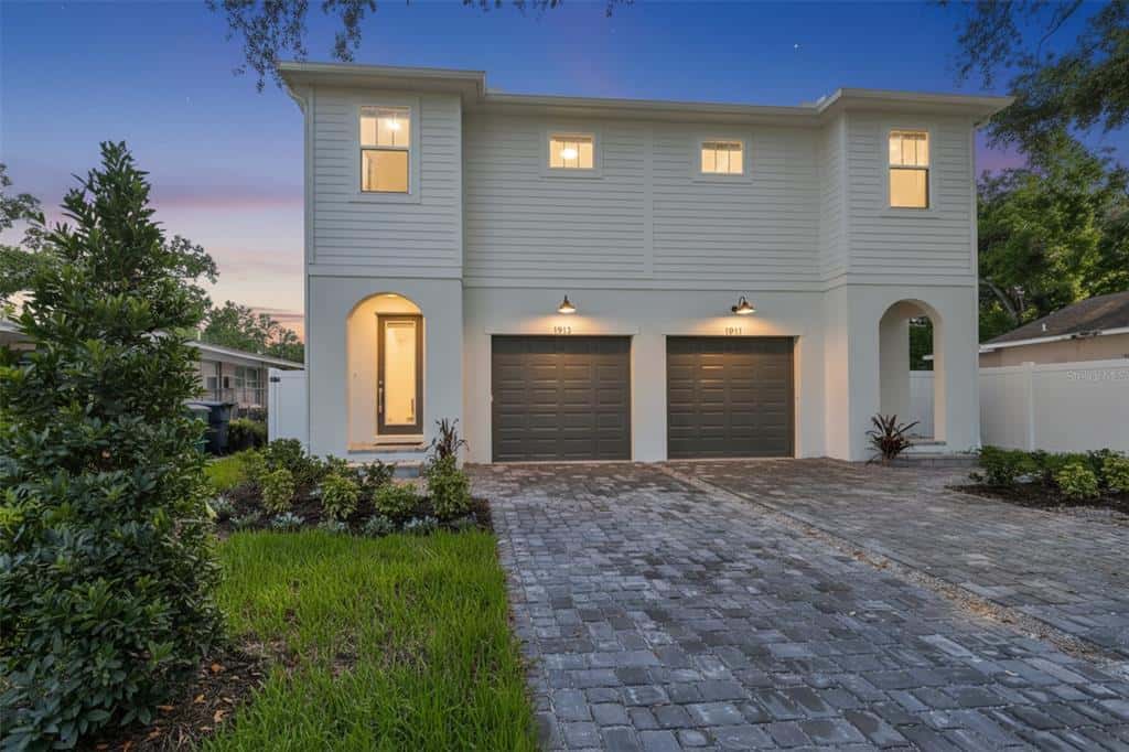 Townhouse in TAMPA
