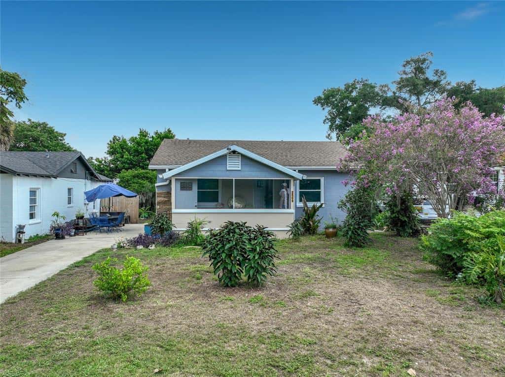 Single Family Residence in ORLANDO