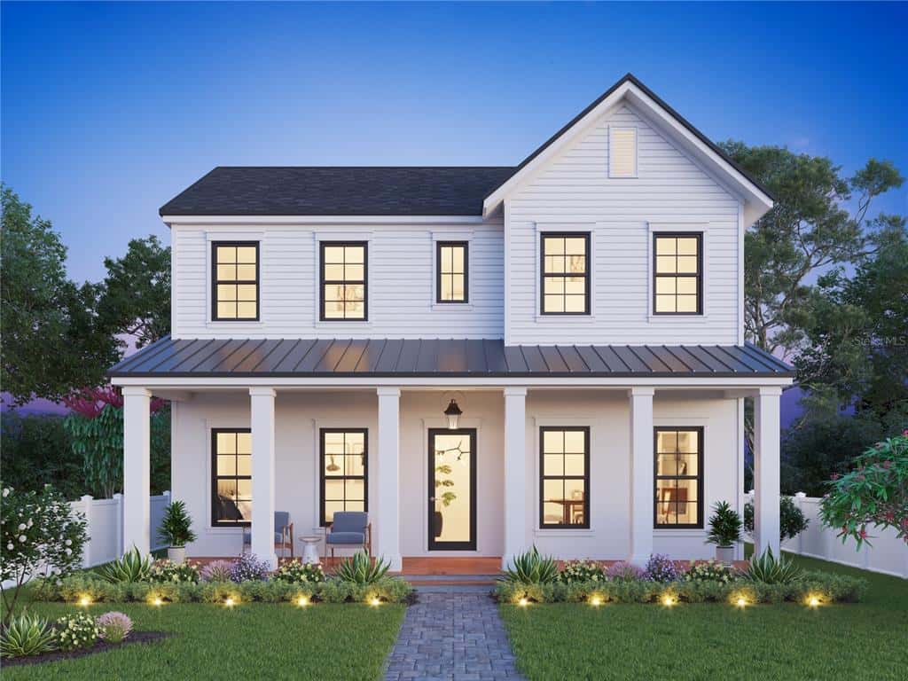 Single Family Residence in ST PETERSBURG
