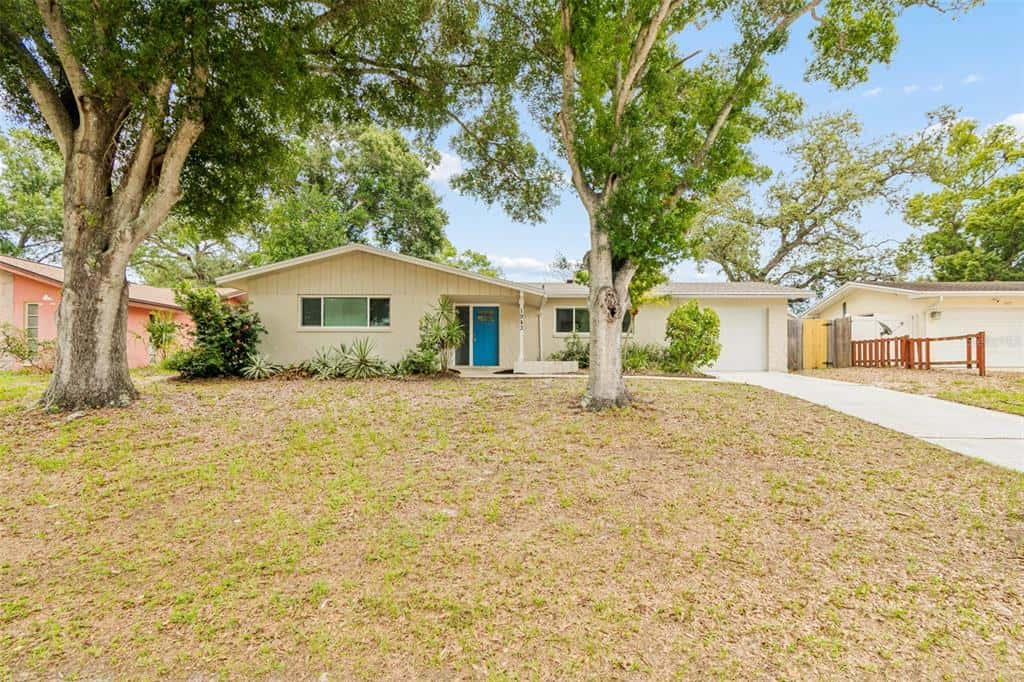 Single Family Residence in CLEARWATER