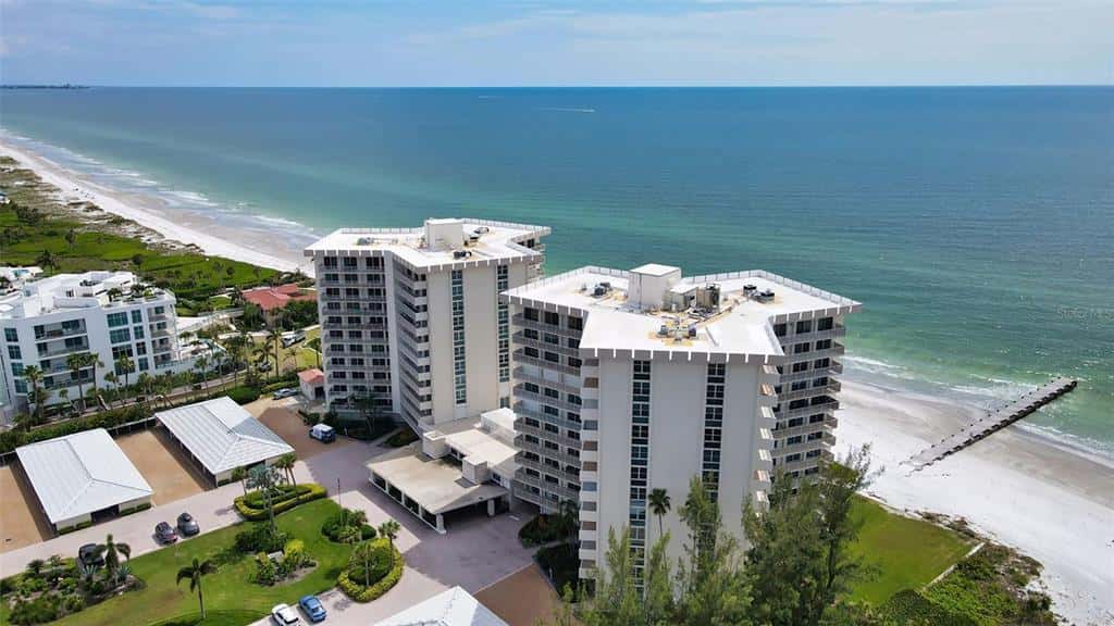 Condominium in LONGBOAT KEY