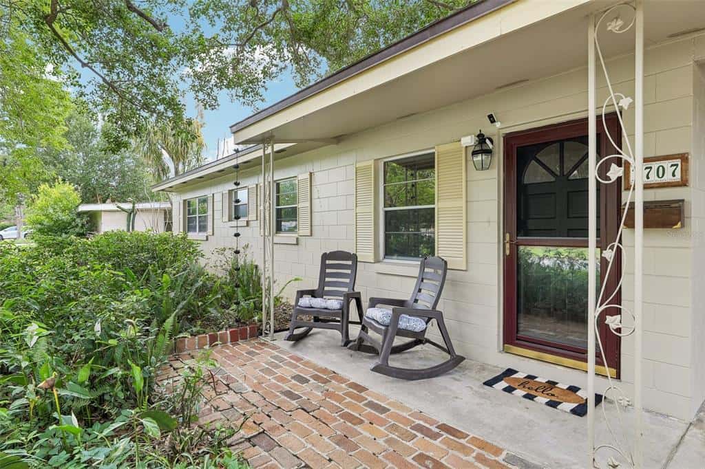 Single Family Residence in ORLANDO