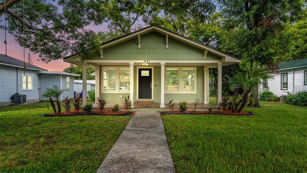 Single Family Residence in LAKELAND