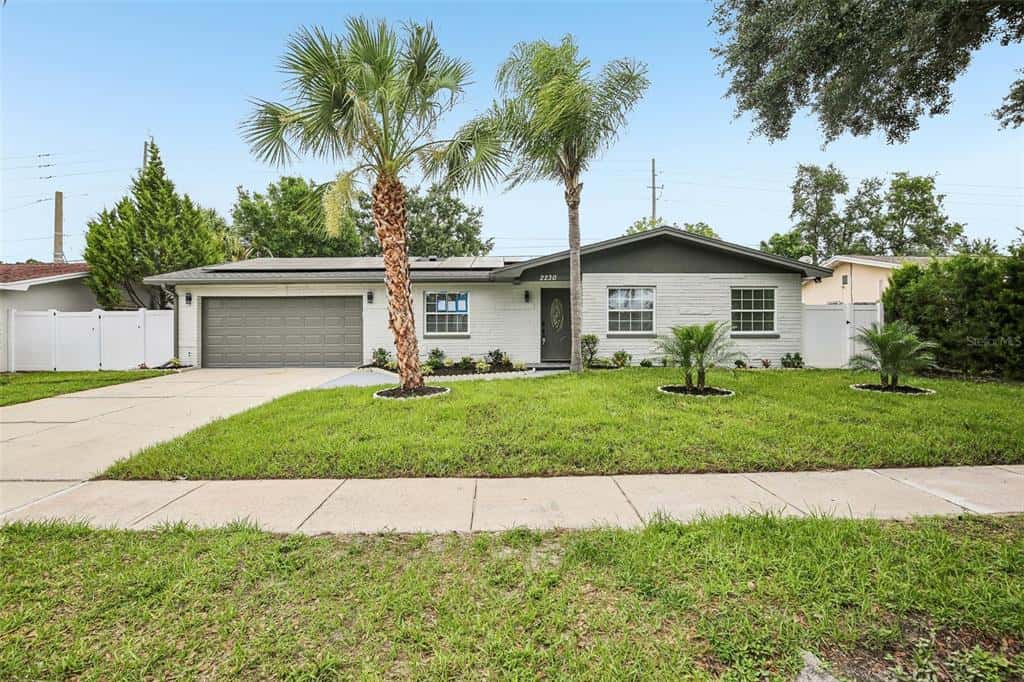 Single Family Residence in CLEARWATER