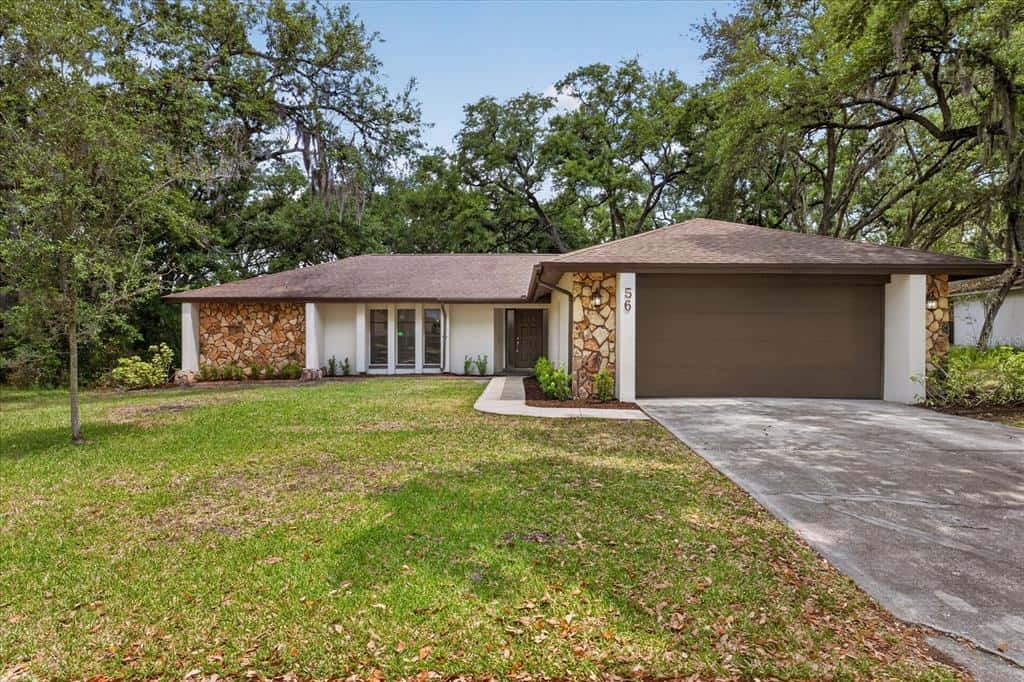 Single Family Residence in SAFETY HARBOR