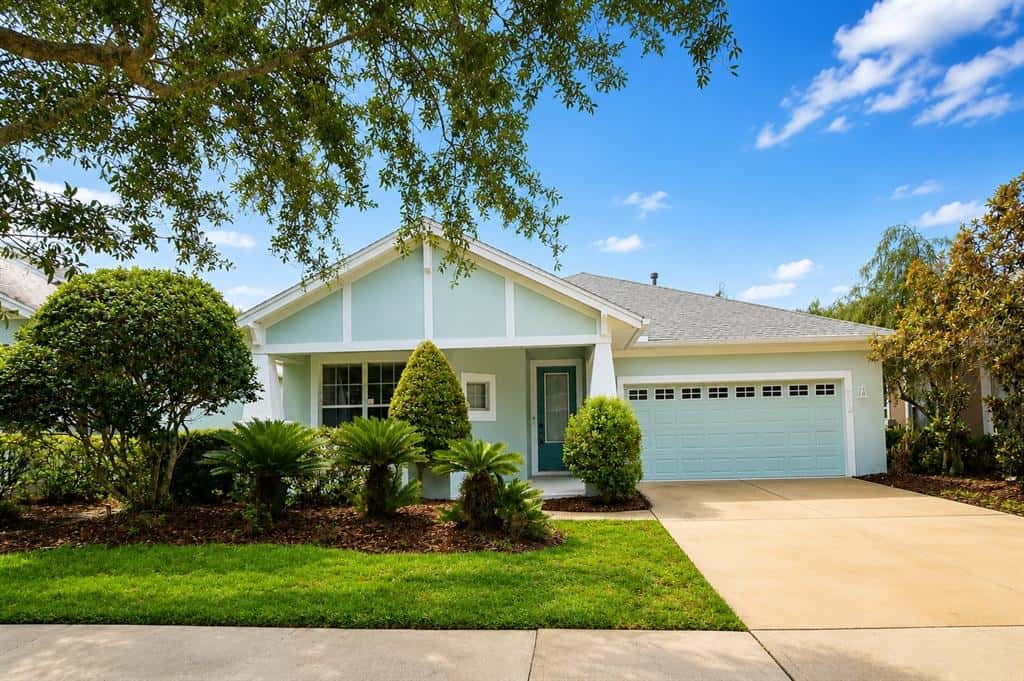 Single Family Residence in TAMPA