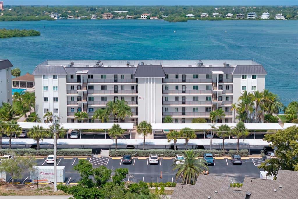 Condominium in SARASOTA