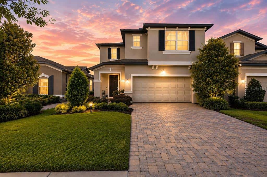 Single Family Residence in LUTZ