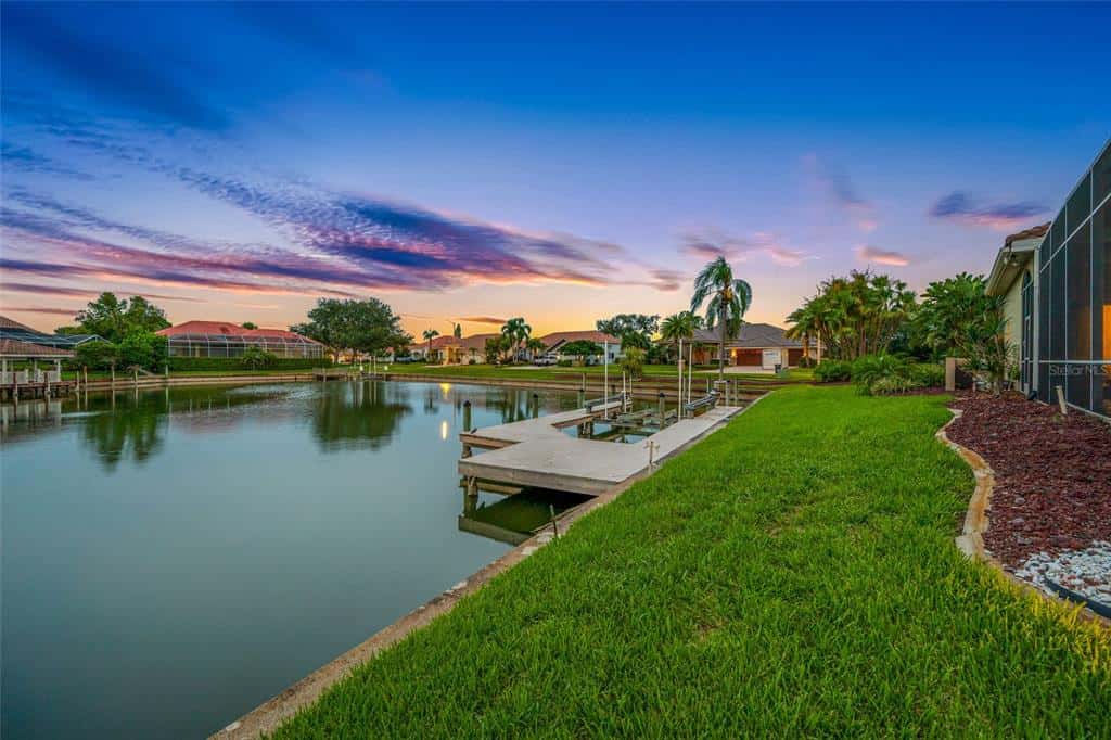 Single Family Residence in TAMPA