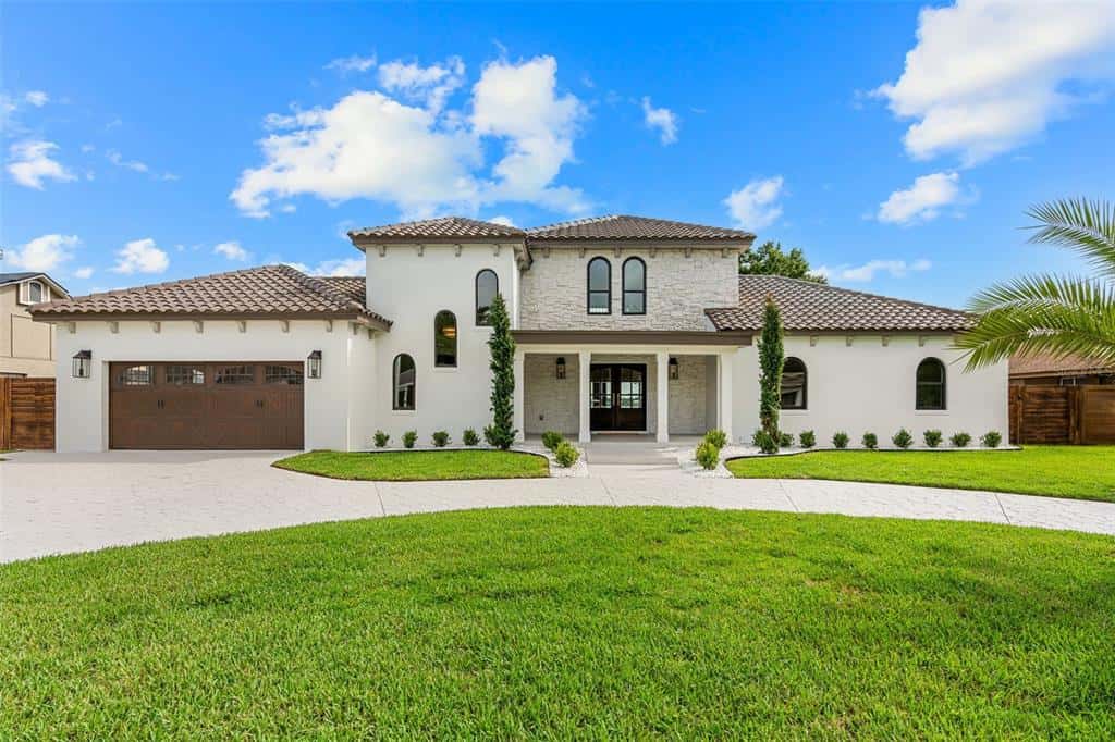 Single Family Residence in ORLANDO