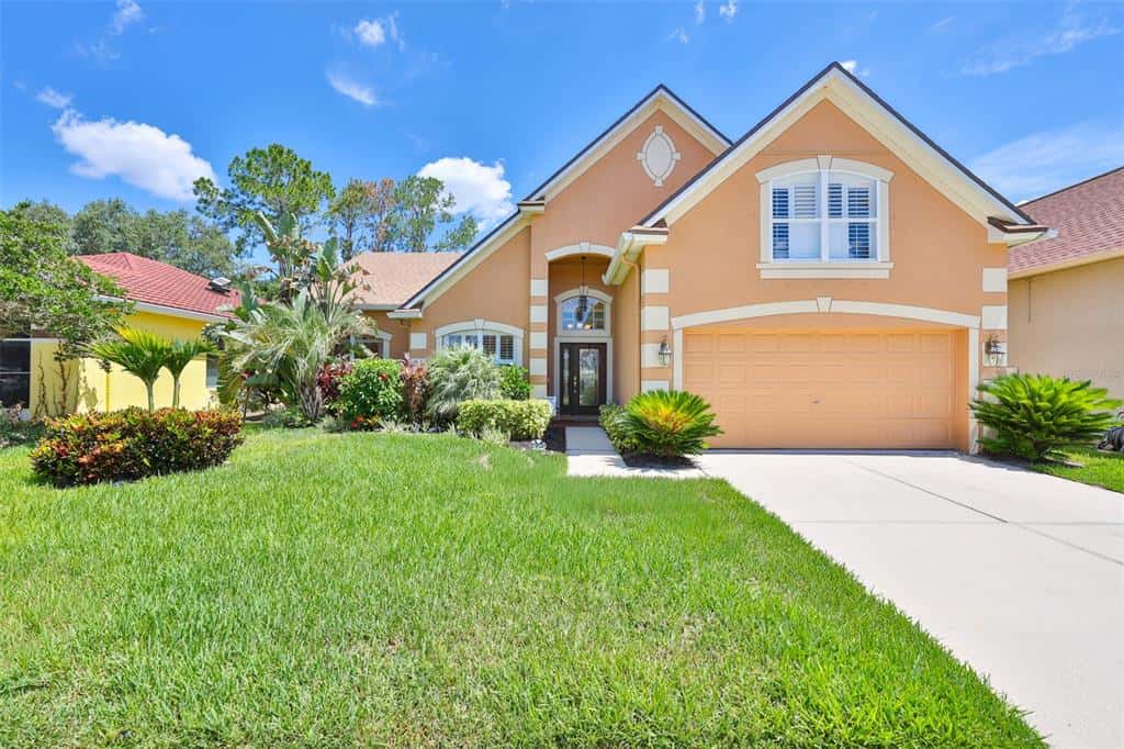 Single Family Residence in APOLLO BEACH
