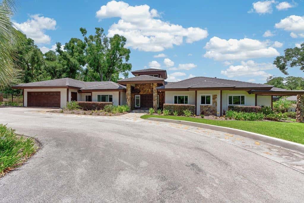 Single Family Residence in BRANDON