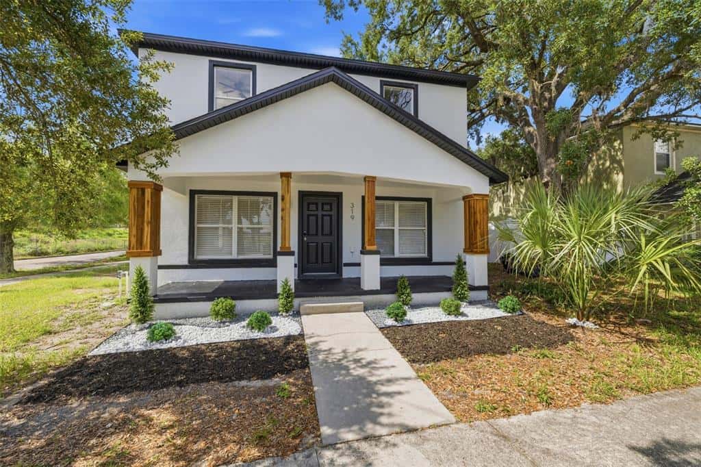 Single Family Residence in TAMPA