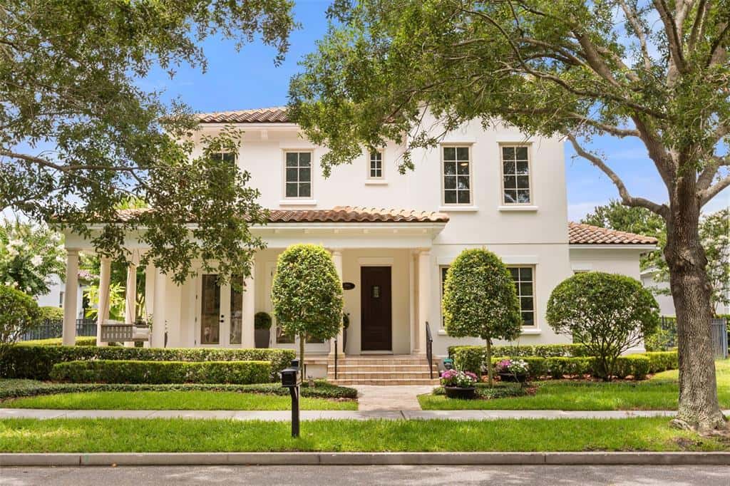 Single Family Residence in ORLANDO