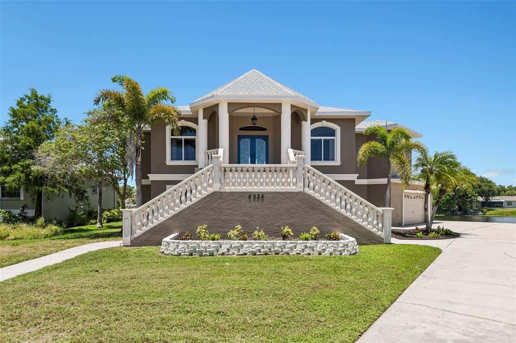 Single Family Residence in SEMINOLE